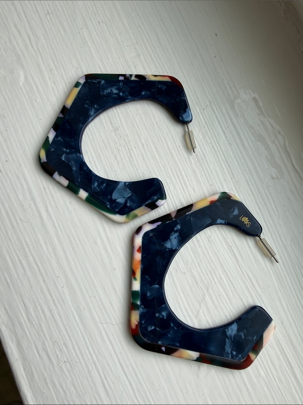 Lele Sadoughi Marbled Navy Resin Hoop Earrings